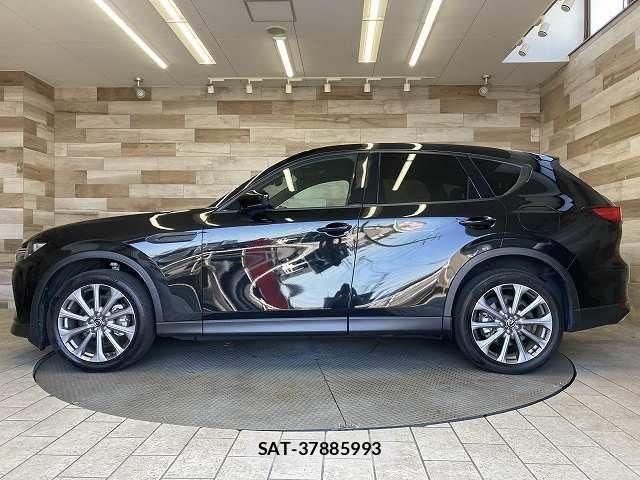 Mazda CX-60 2023-06 8245000-15