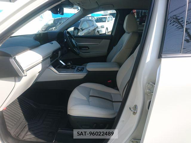 Mazda CX-60 2023-06 8335510-11