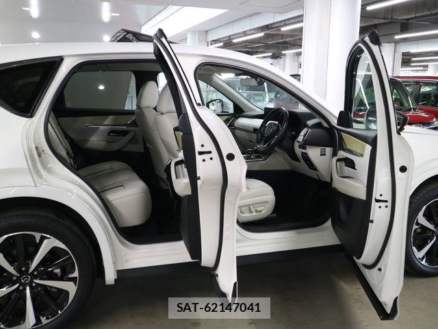 Mazda CX-60 2022-08 8411912-10