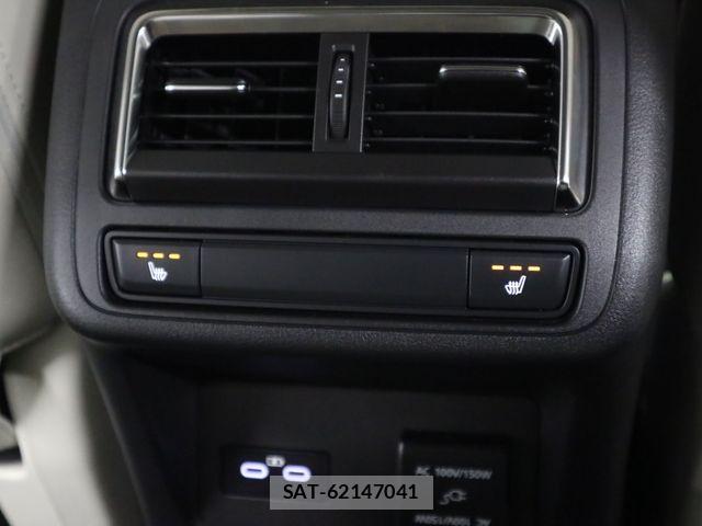 Mazda CX-60 2022-08 8411912-24