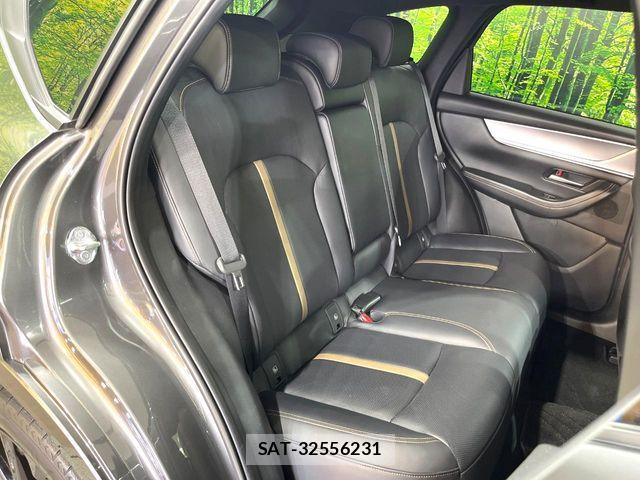 Mazda CX-60 2022-08 8457305-8