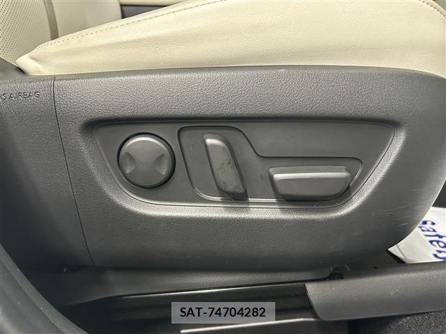 Mazda CX-60 2022-10 8741565-23