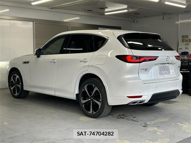 Mazda CX-60 2022-10 8741565-6
