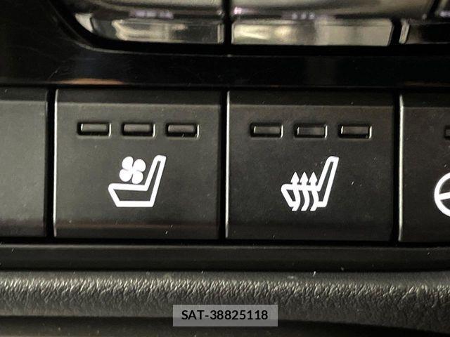 Mazda CX-60 2023-03 8741563-5