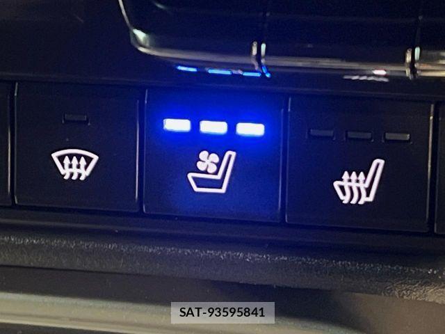 Mazda CX-60 2022-10 8828584-8