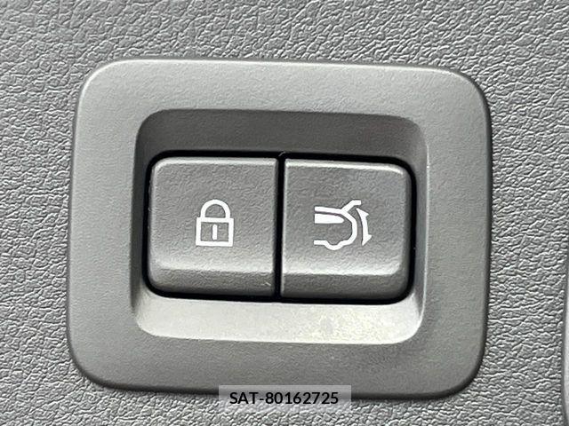 Mazda CX-60 2023-06 8848653-6