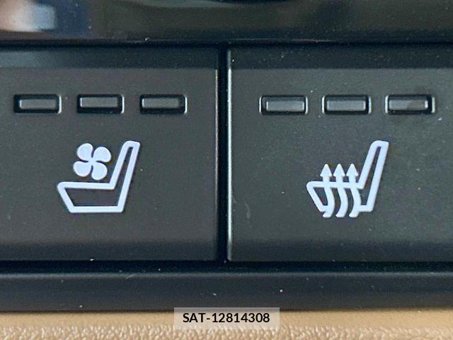 Mazda CX-60 2023-07 8883501-7