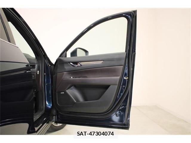 Mazda CX-8 2017-11 6904027-29
