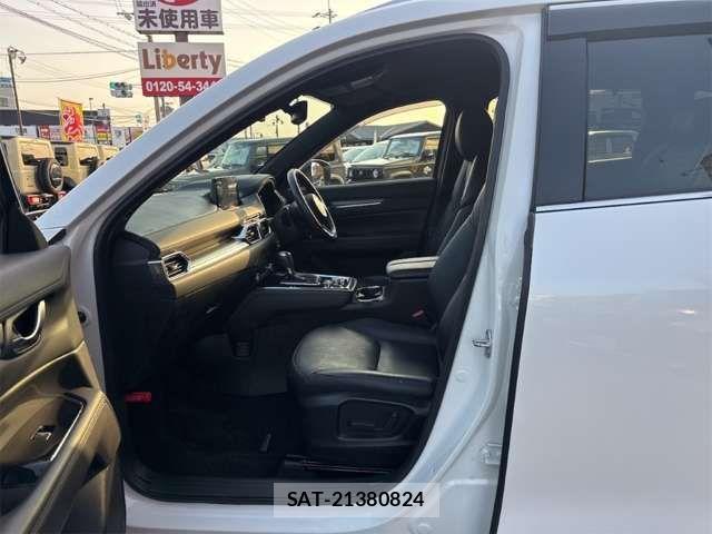 Mazda CX-8 2020-03 6904008-19