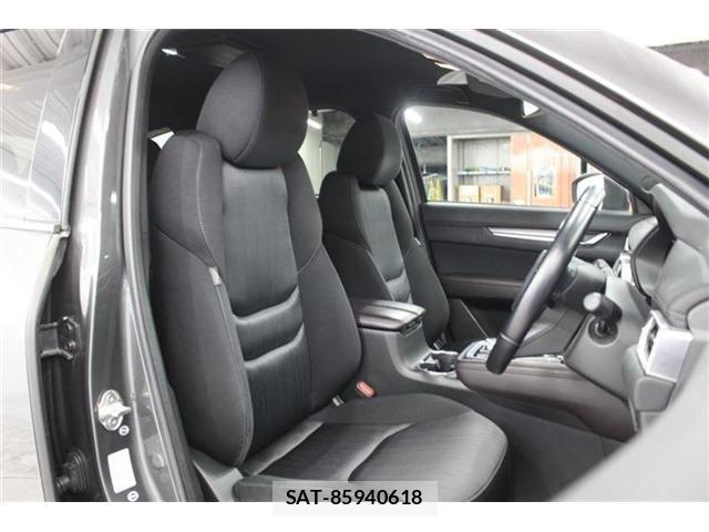 Mazda CX-8 2018-01 6904030-24