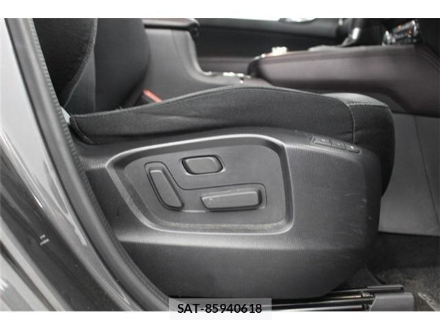 Mazda CX-8 2018-01 6904030-25