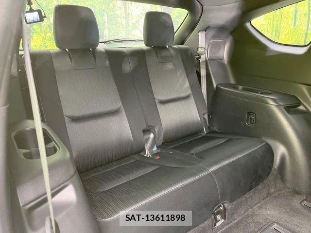 Mazda CX-8 2018-03 7217060-9