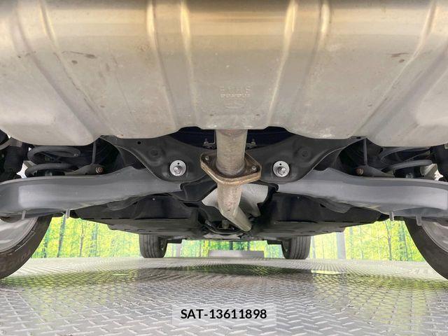 Mazda CX-8 2018-03 7217060-19