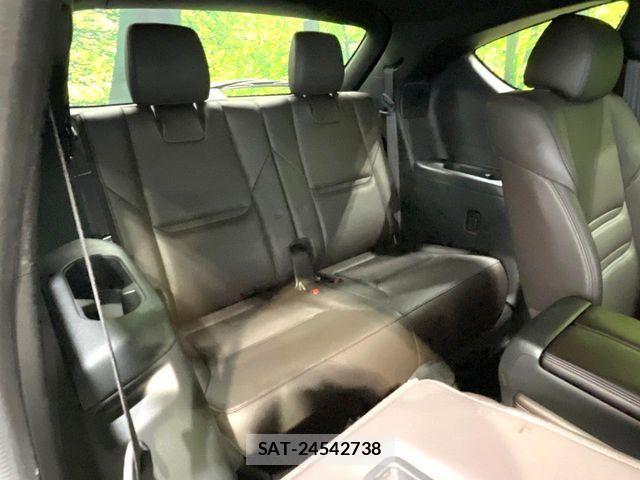 Mazda CX-8 2018-09 7500173-9