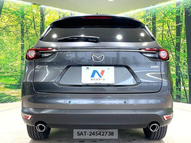 Mazda CX-8 2018-09 7500173-15