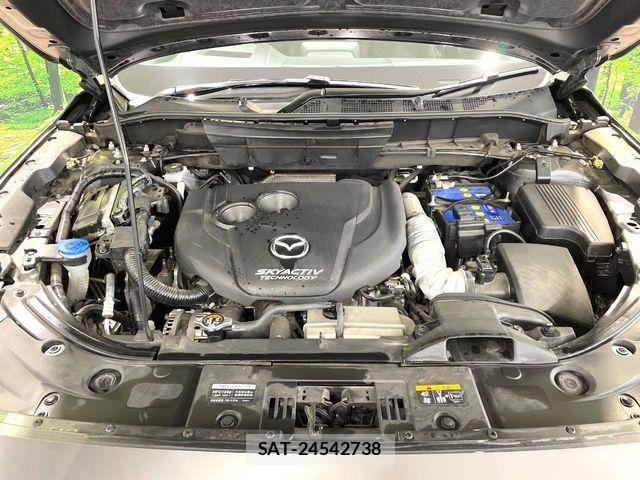 Mazda CX-8 2018-09 7500173-17
