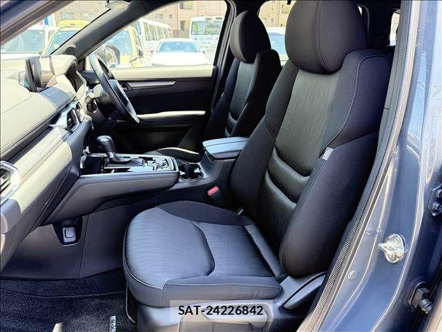 Mazda CX-8 2023-10 7508484-24