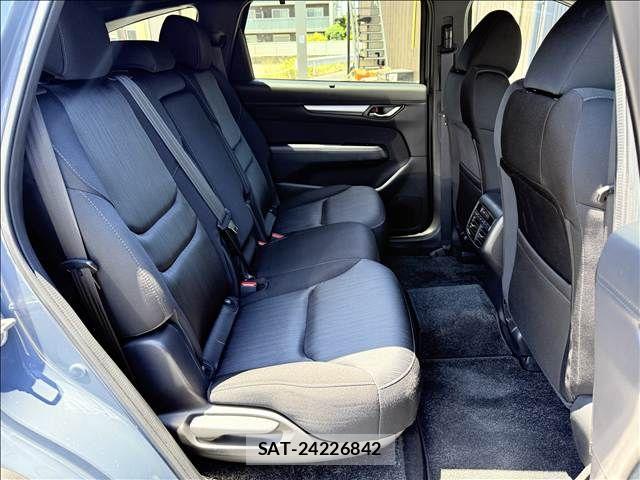 Mazda CX-8 2023-10 7508484-25
