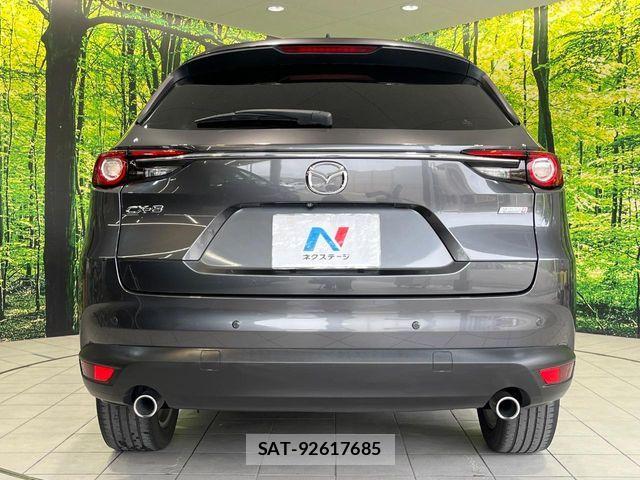 Mazda CX-8 2018-05 7616045-15