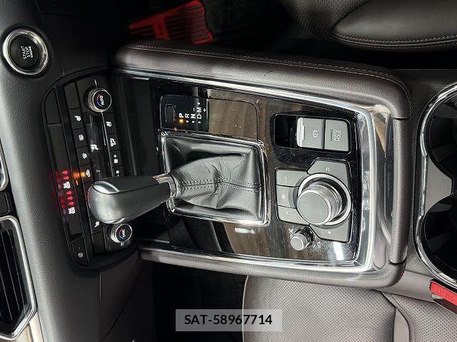 Mazda CX-8 2020-01 7616048-12