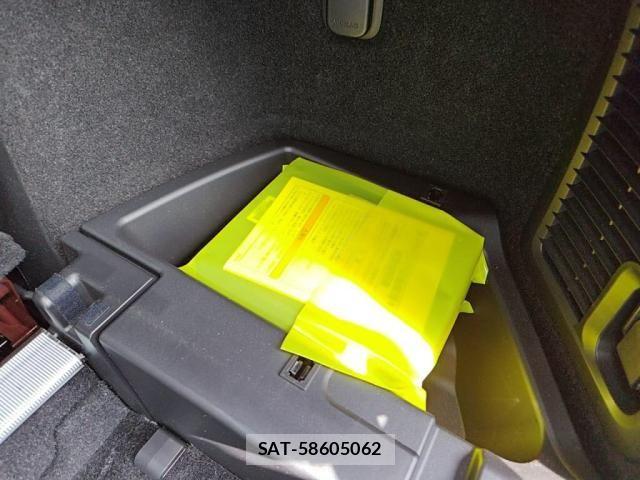Mazda CX-8 2021-03 7876027-29