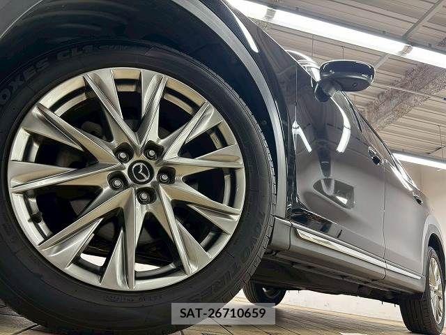Mazda CX-8 2018-04 7961128-13