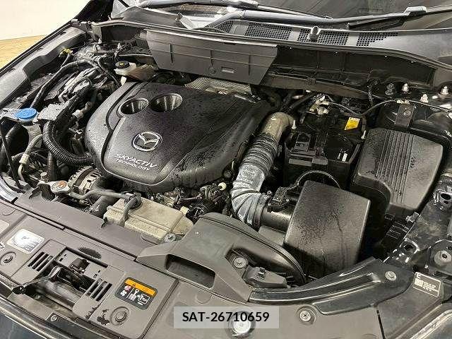 Mazda CX-8 2018-04 7961128-14