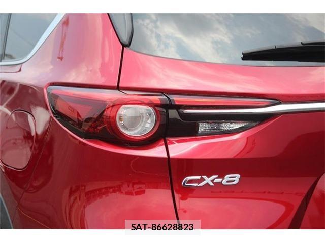 Mazda CX-8 2018-07 8158270-15