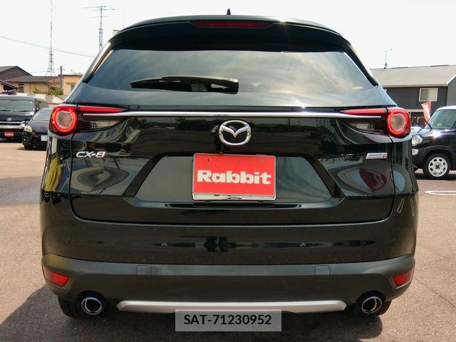 Mazda CX-8 2019-09 8335516-11