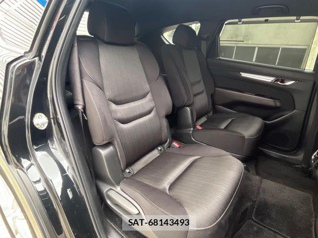 Mazda CX-8 2018-03 8335518-8