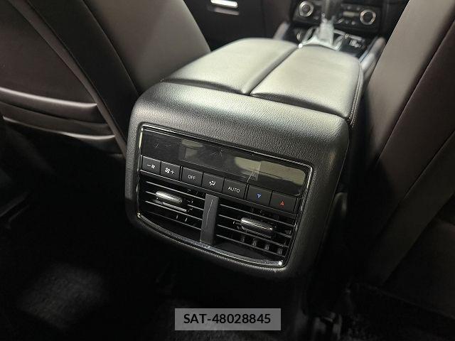 Mazda CX-8 2018-06 8411917-12