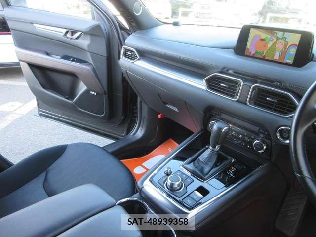 Mazda CX-8 2018-05 8658681-1