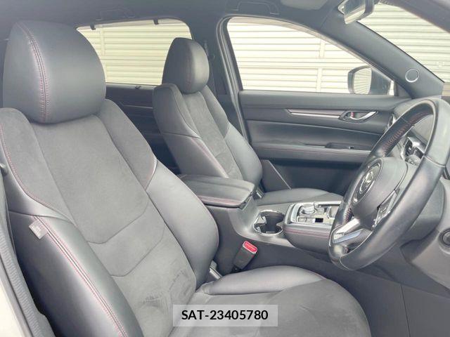 Mazda CX-8 2021-03 8685405-6