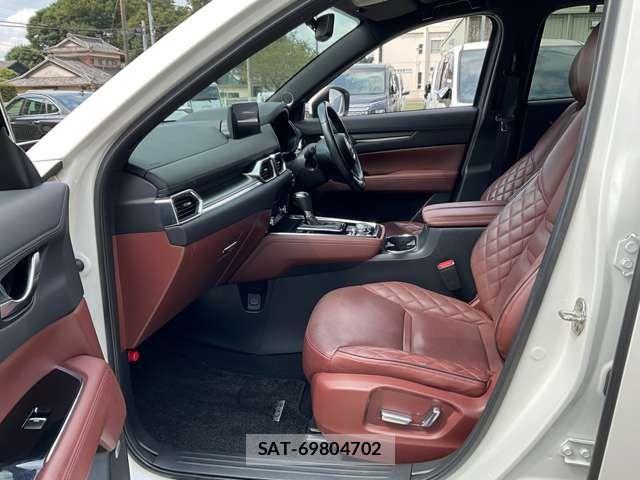 Mazda CX-8 2022-03 8828590-16