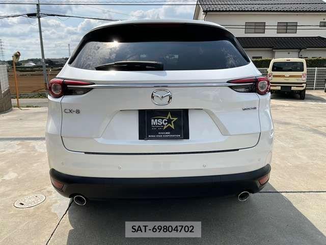 Mazda CX-8 2022-03 8828590-4