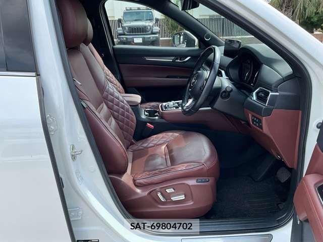 Mazda CX-8 2022-03 8828590-6