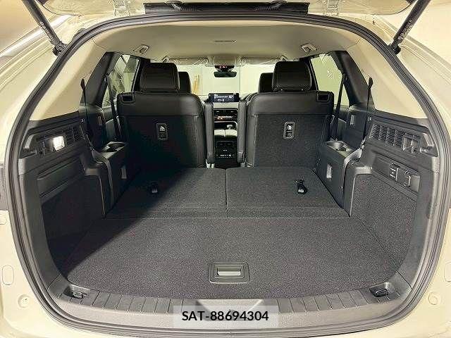 Mazda CX-80 2025-04 8145693-12