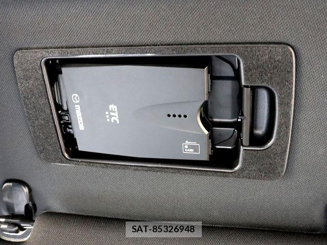 Mazda CX-8 2018-07 6263802-18