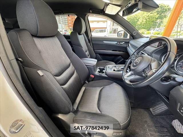 Mazda CX-8 2018-10 6751224-15