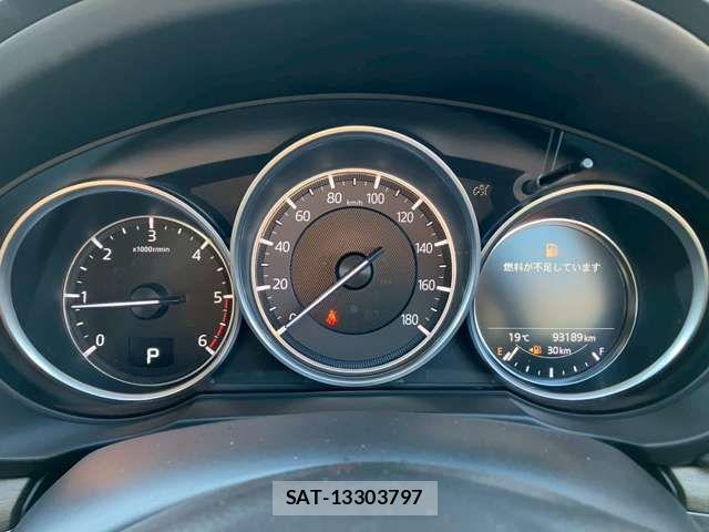 Mazda CX-8 2018-03 6904038-12