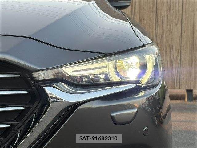 Mazda CX-8 2018-02 6992999-15