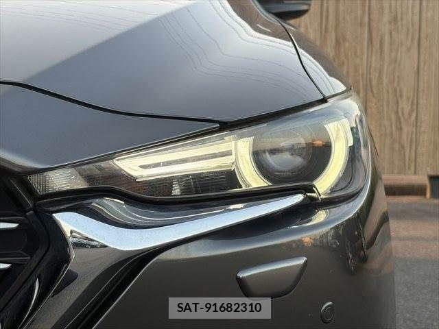 Mazda CX-8 2018-02 6992999-25