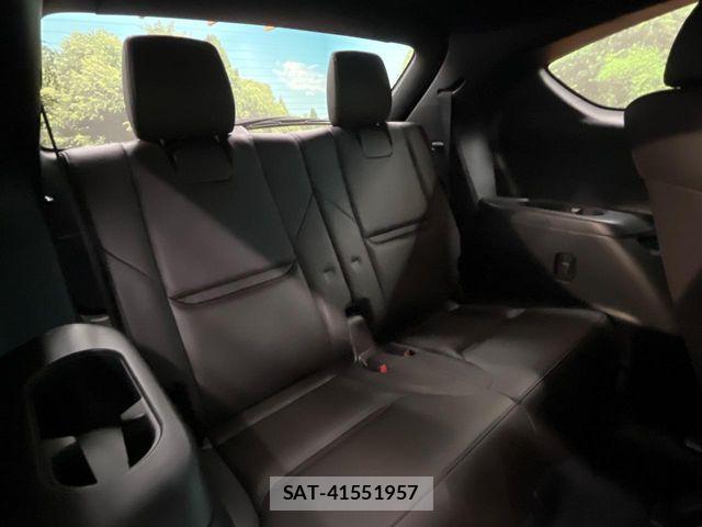 Mazda CX-8 2018-03 7020314-9