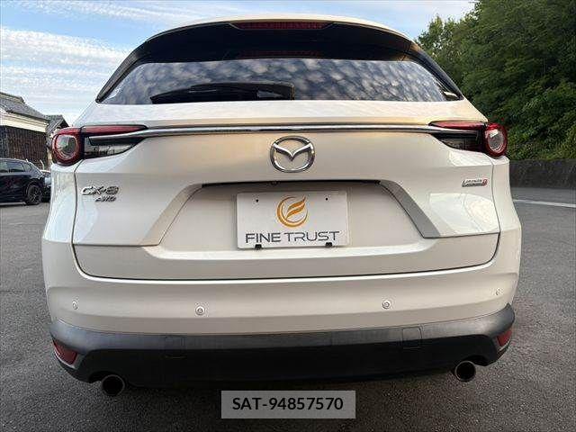 Mazda CX-8 2018-03 7217117-21