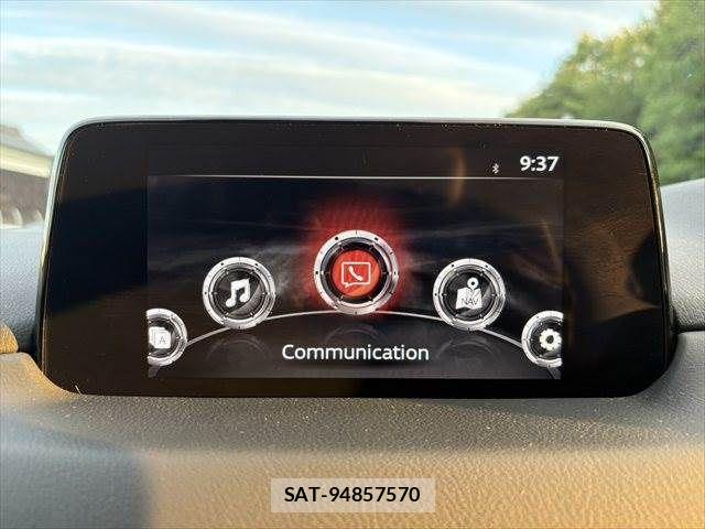 Mazda CX-8 2018-03 7217117-3
