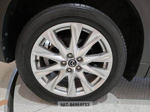 Mazda CX-8 2018-01 7217112-16