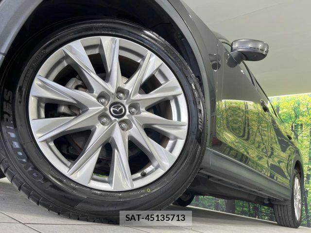 Mazda CX-8 2018-01 7217114-12