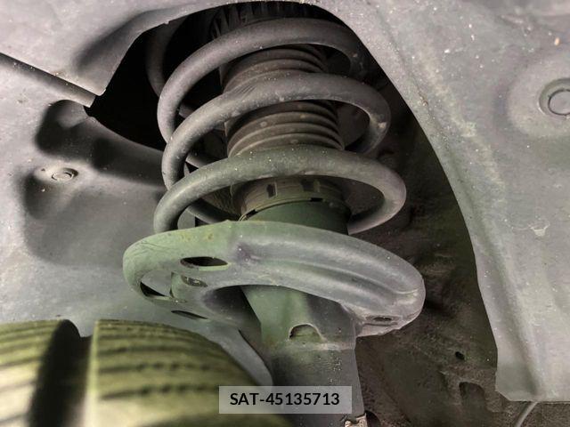 Mazda CX-8 2018-01 7217114-19