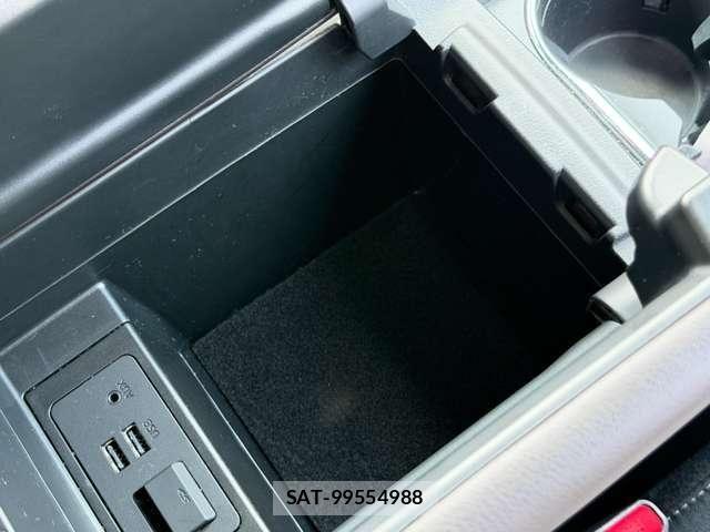 Mazda CX-8 2018-03 7250424-12