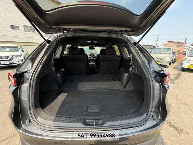 Mazda CX-8 2018-03 7250424-29